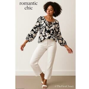 RS by Roselyn Sánchez Black & White Floral Peasant Blouse Women’s‎ Medium Boho